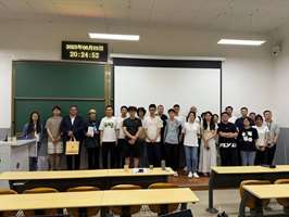 آموزش طب ایرانی برای دانشجویان پزشکی دانشگاه Peking Union Medical College شهر پکن در چین